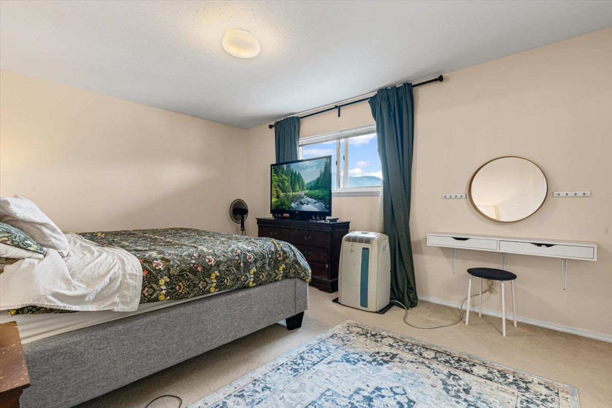 Bedroom 3 Photo of 2 1656 Agassiz-Rosedale Highway No 9 Highway, Agassiz, BC