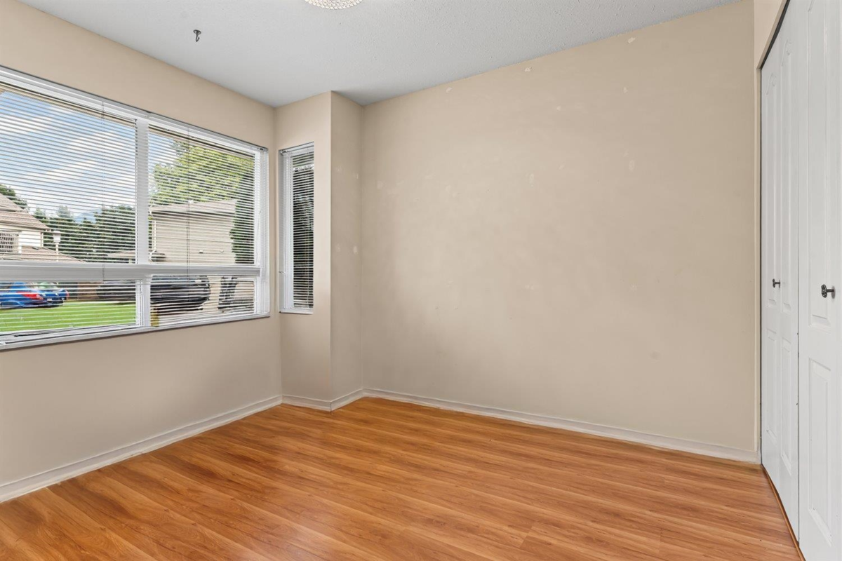 Kitchen Island Photo of 2 1656 Agassiz-Rosedale Highway No 9 Highway, Agassiz, BC