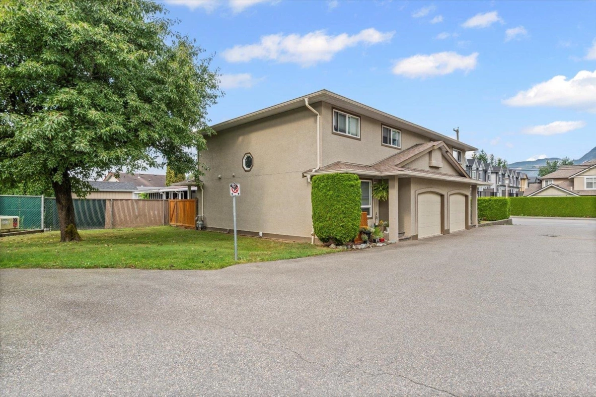 Kitchen Photo of 2 1656 Agassiz-Rosedale Highway No 9 Highway, Agassiz, BC