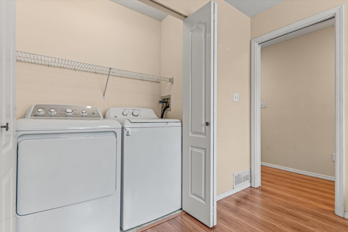 Staircase Photo of 2 1656 Agassiz-Rosedale Highway No 9 Highway, Agassiz, BC