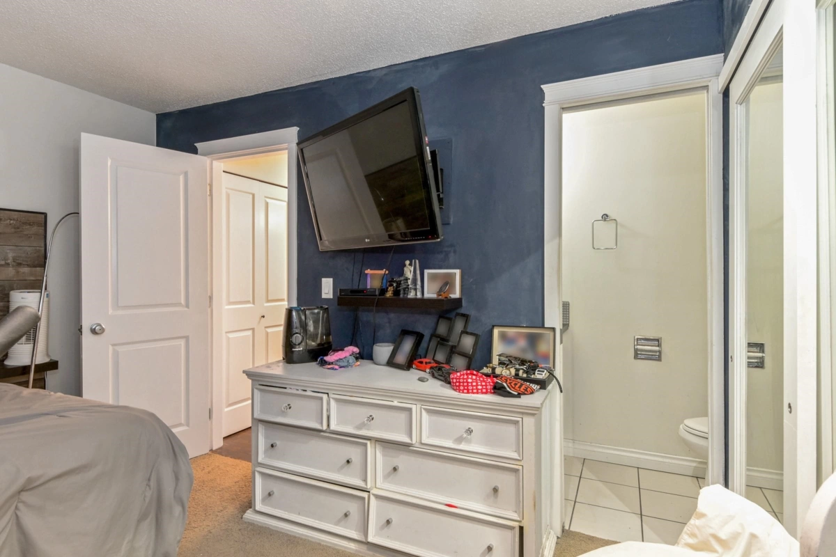 Breakfast Nook Photo of 424 34909 Old Yale Road, Abbotsford, BC