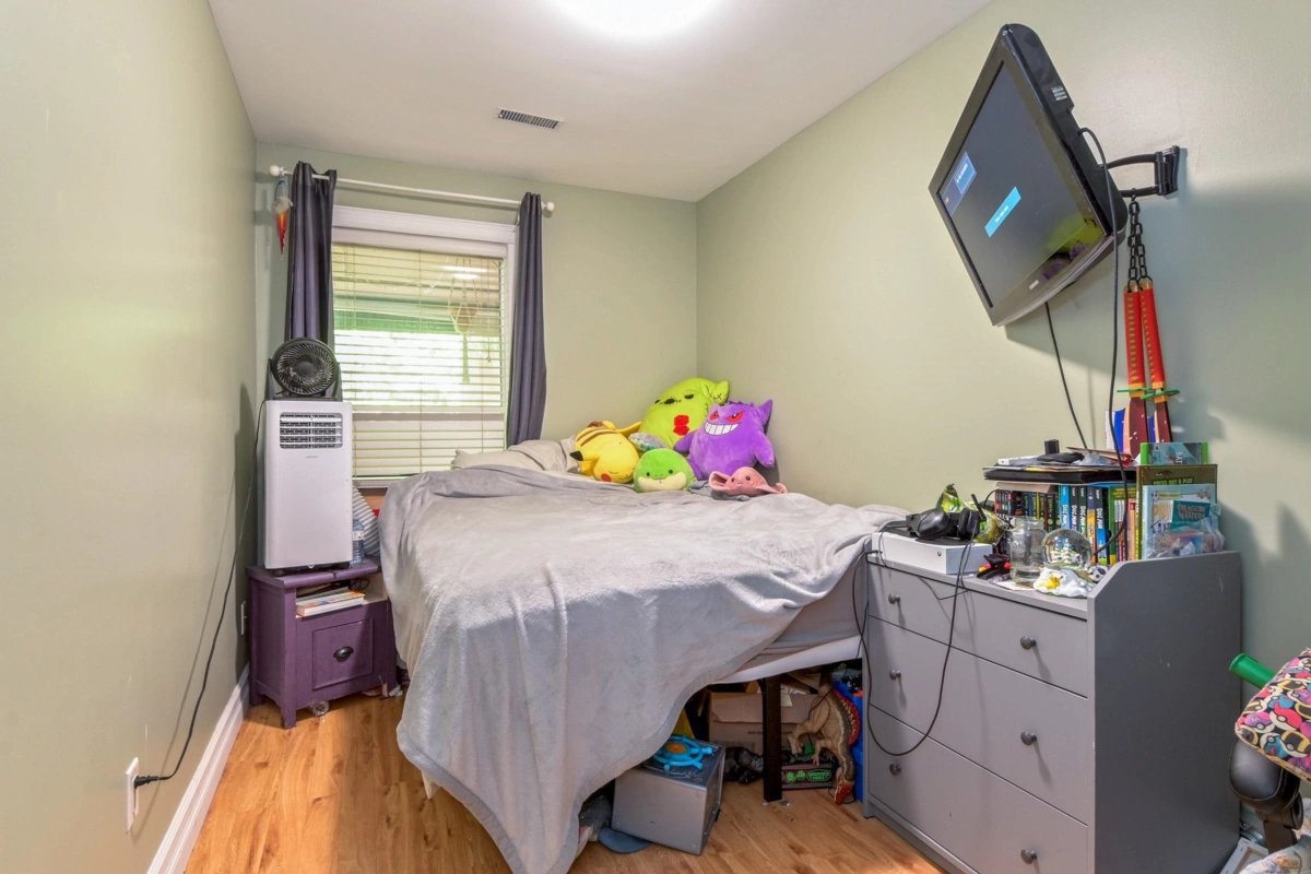 Primary Bathroom Photo of 424 34909 Old Yale Road, Abbotsford, BC