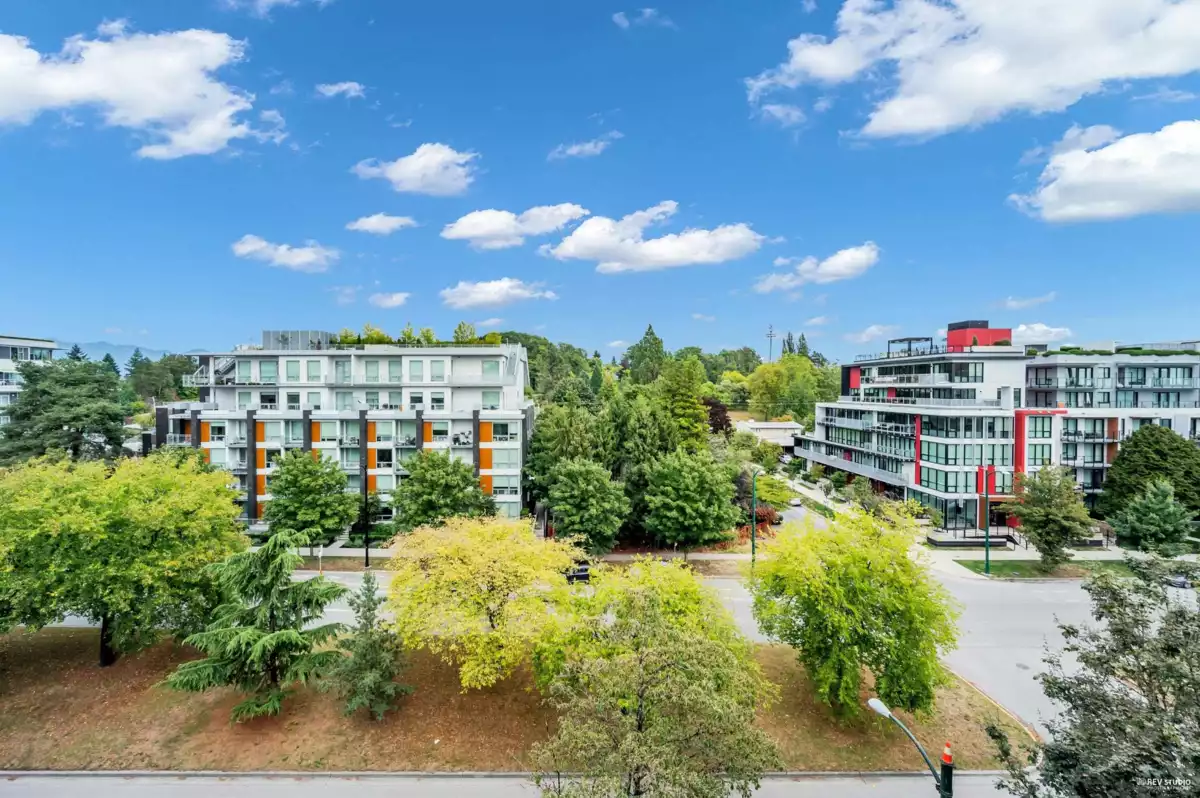 Front Yard Photo of 604 5077 Cambie Street, Vancouver, BC