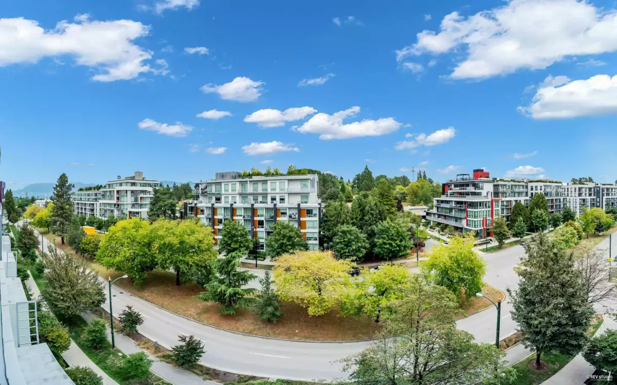Outdoor Kitchen Photo of 604 5077 Cambie Street, Vancouver, BC