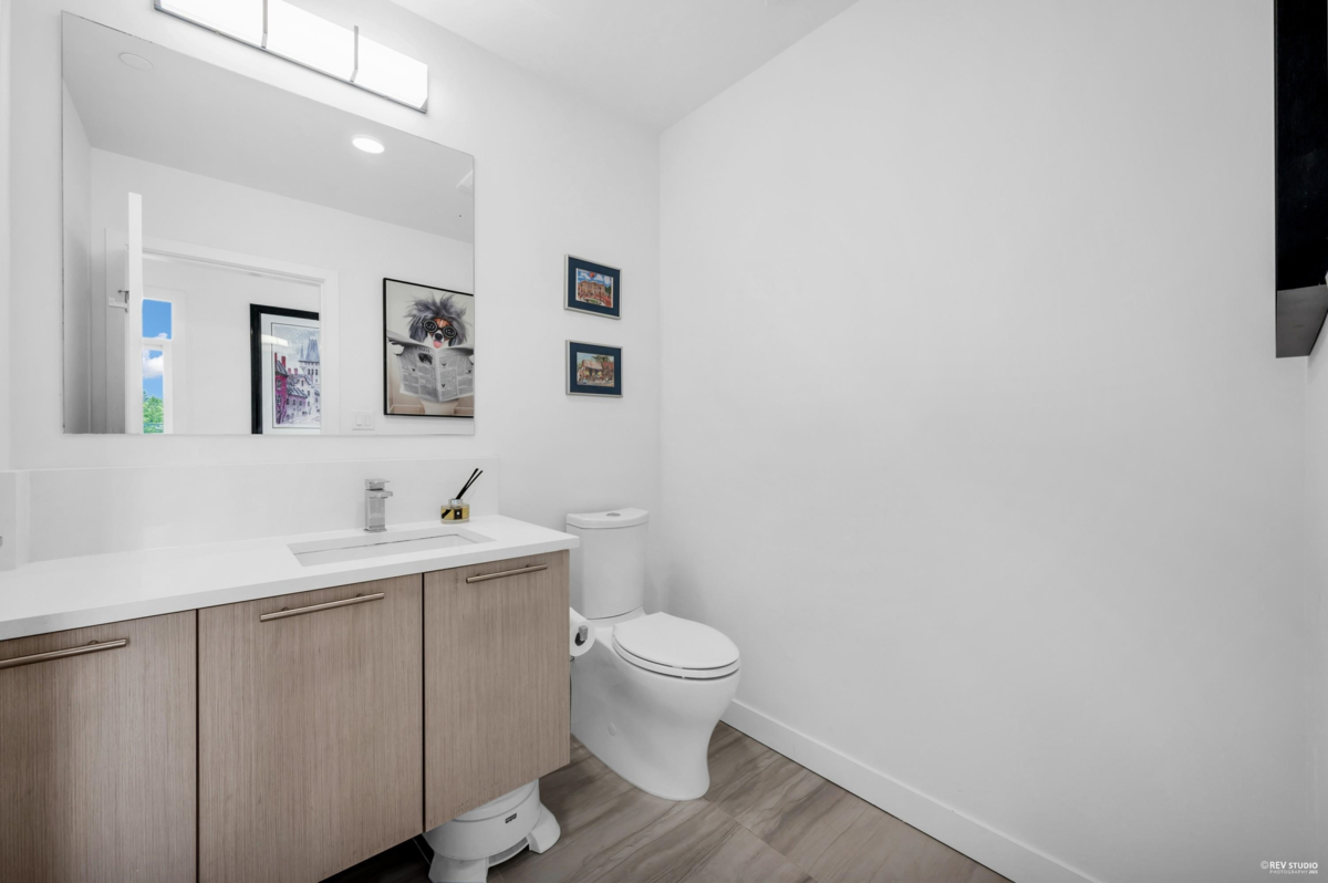 Outdoor Patio Photo of 604 5077 Cambie Street, Vancouver, BC