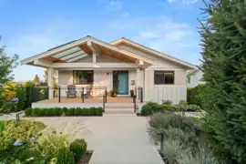 995 Calverhall Street, North Vancouver, BC