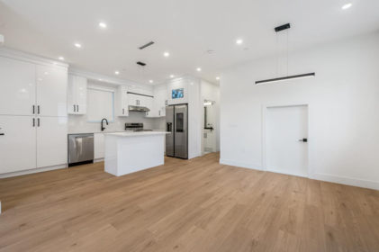 1 3096 Vanness Avenue, Vancouver, BC, Vancouver — Half Duplex for sale