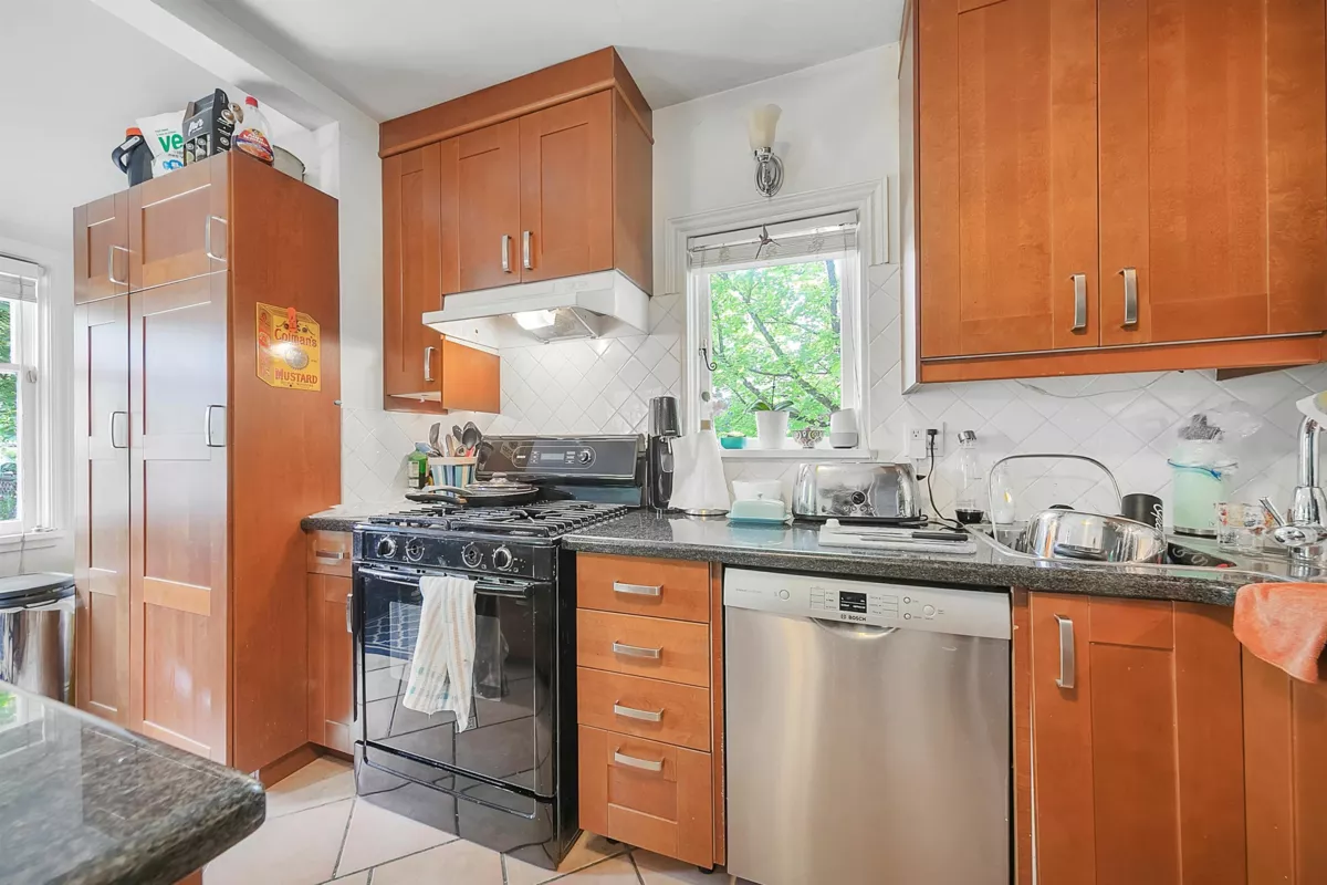 Kitchen Island Photo of 2903 W 42nd Avenue, Vancouver, BC