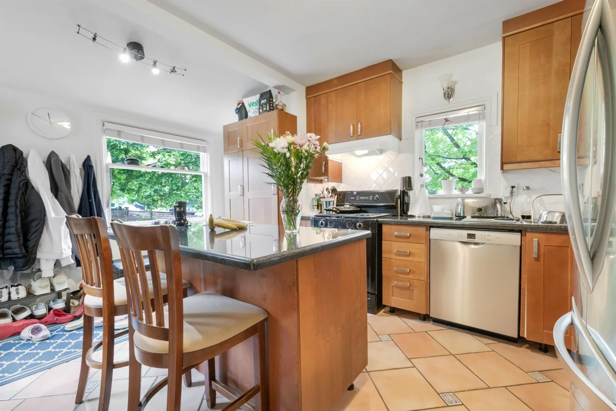 Kitchen Photo of 2903 W 42nd Avenue, Vancouver, BC