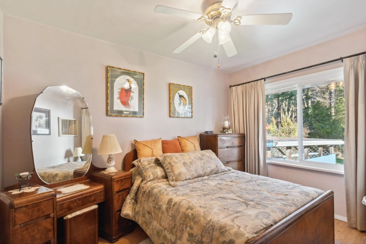 Bedroom 3 Photo of 8222 Joffre Avenue, Burnaby, BC