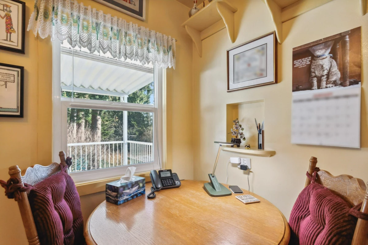 Breakfast Nook Photo of 8222 Joffre Avenue, Burnaby, BC