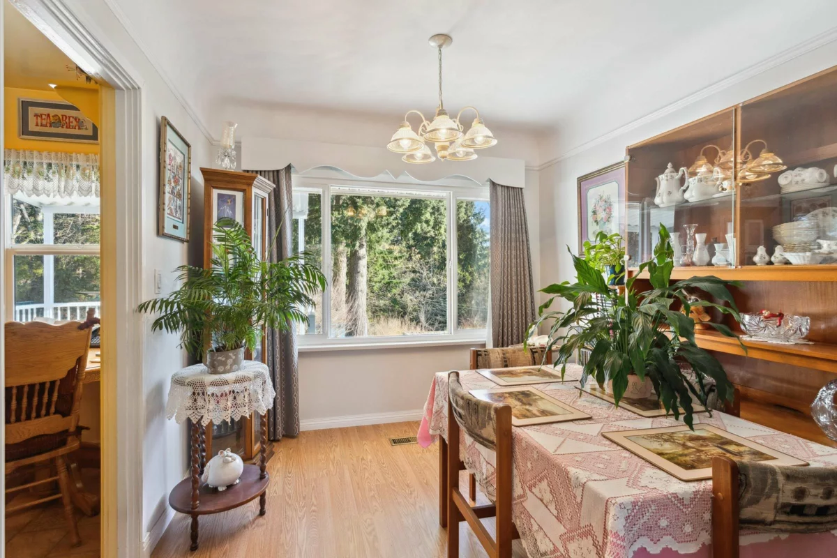 Dining Area Photo of 8222 Joffre Avenue, Burnaby, BC