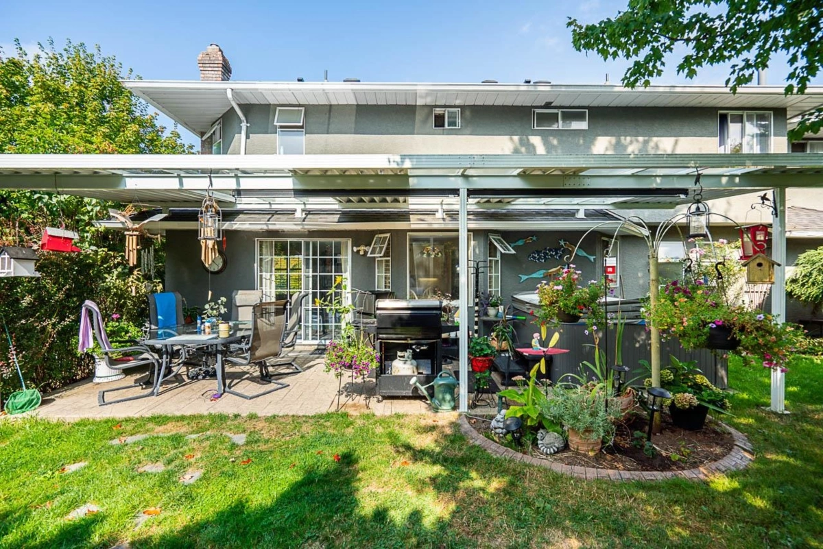 Fitness Center Photo Near 6556 Claytonhill Place, Surrey, BC