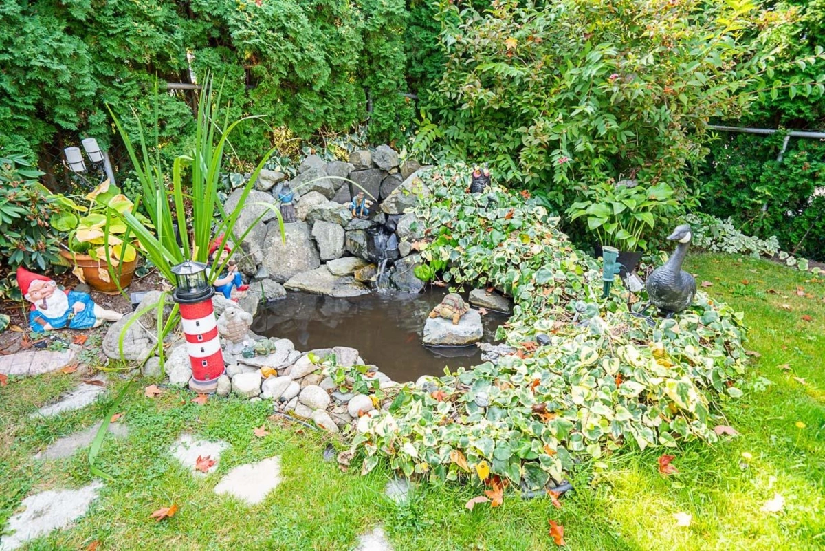 Hot Tub / Spa Photo of 6556 Claytonhill Place, Surrey, BC