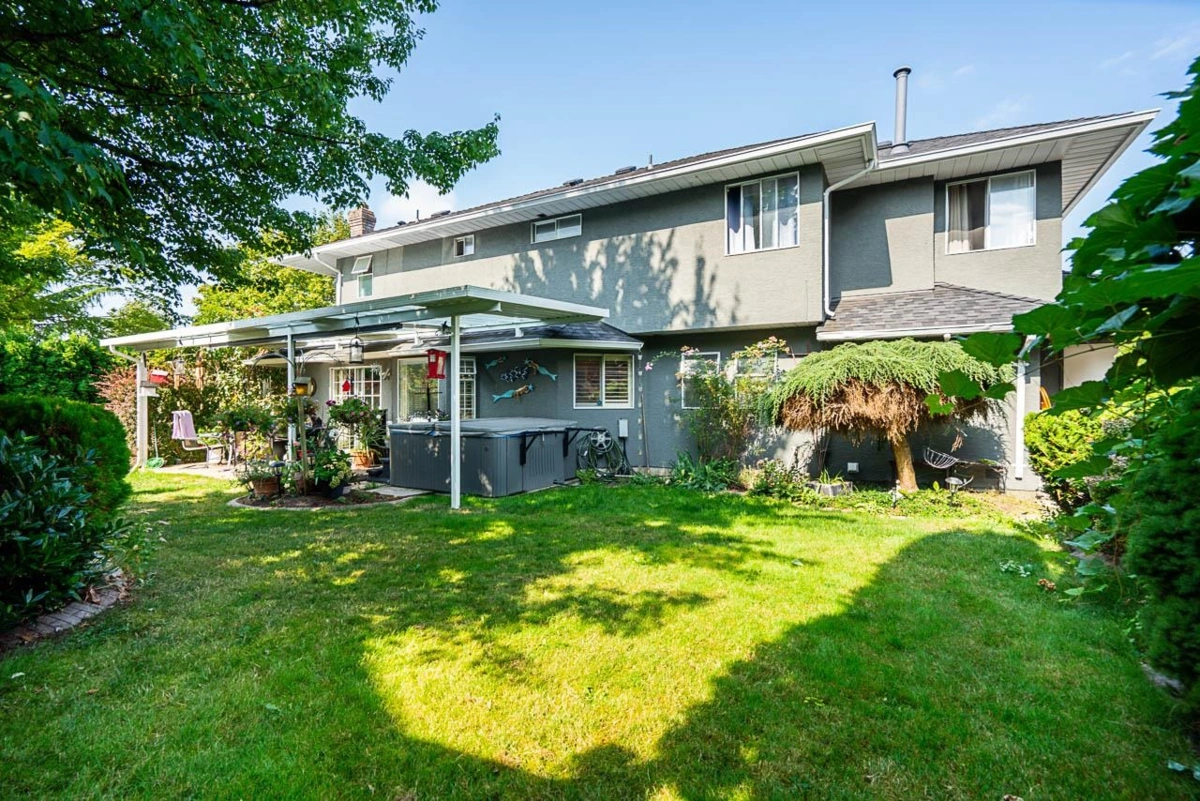 Neighborhood Park Photo Near 6556 Claytonhill Place, Surrey, BC