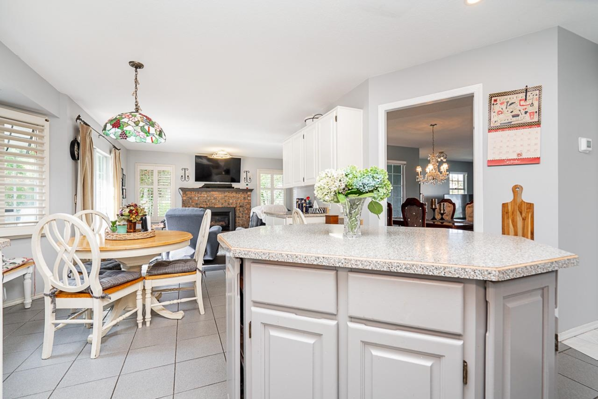 Primary Bathroom Photo of 6556 Claytonhill Place, Surrey, BC