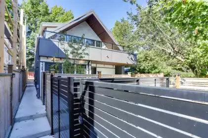 3387 Victoria Drive, Vancouver, BC, Vancouver — Townhouse for sale