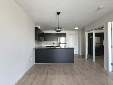 1605 4118 Dawson Street, Burnaby, BC, Burnaby — Apartment/Condo for sale