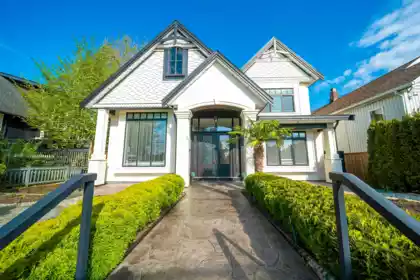 Kitchen Photo of 813 Dublin Street, New Westminster, BC