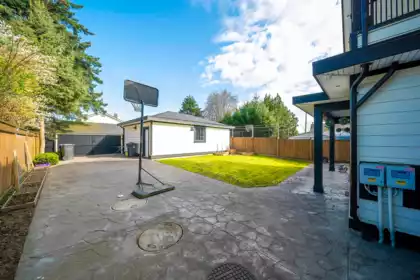 Primary Bathroom Photo of 813 Dublin Street, New Westminster, BC