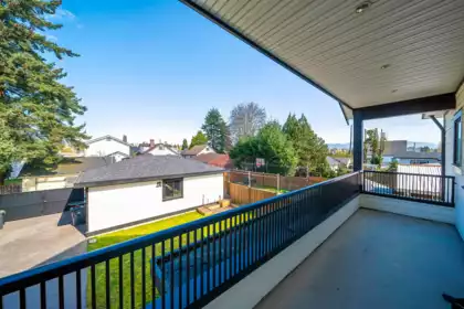 Walk-In Closet Photo of 813 Dublin Street, New Westminster, BC