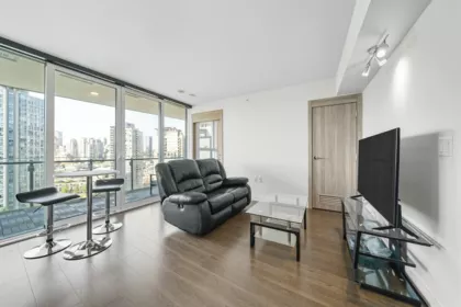 1804 89 Nelson Street, Vancouver, BC, Vancouver — Apartment/Condo for sale
