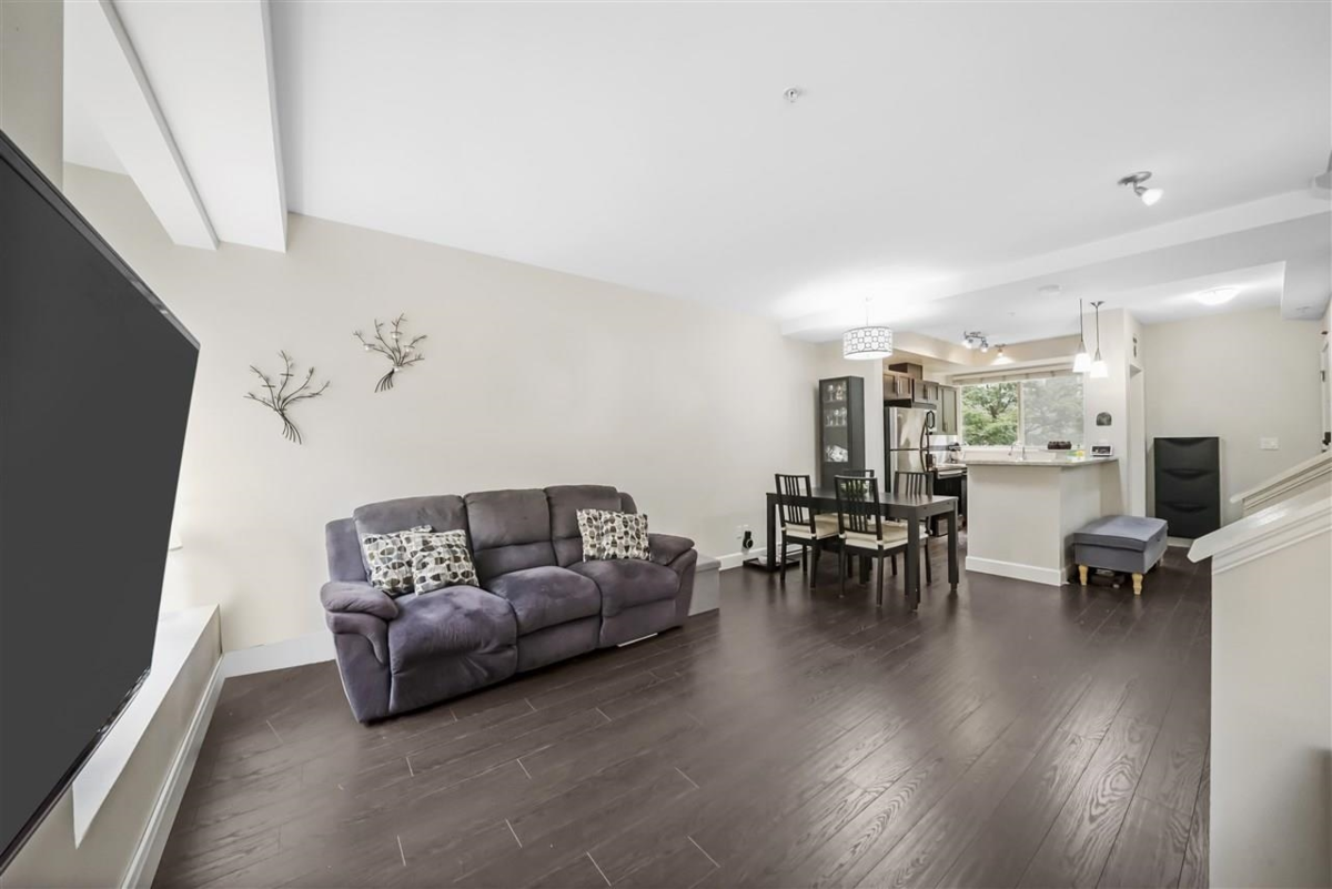 Kitchen Island Photo of 228 2108 Rowland Street, Port Coquitlam, BC