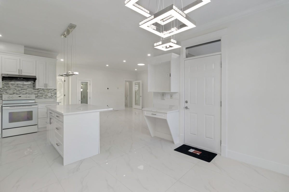 Kitchen Island Photo of 7297 115a Street, Delta, BC