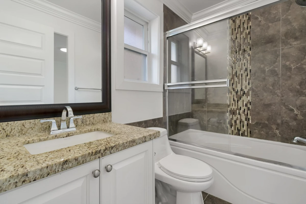 Laundry Room Photo of 7297 115a Street, Delta, BC