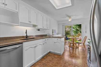 100 46360 Valleyview Road, Chilliwack, BC, Chilliwack — Townhouse for sale