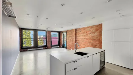 Dining Area Photo of 605 53 W Hastings Street, Vancouver, BC