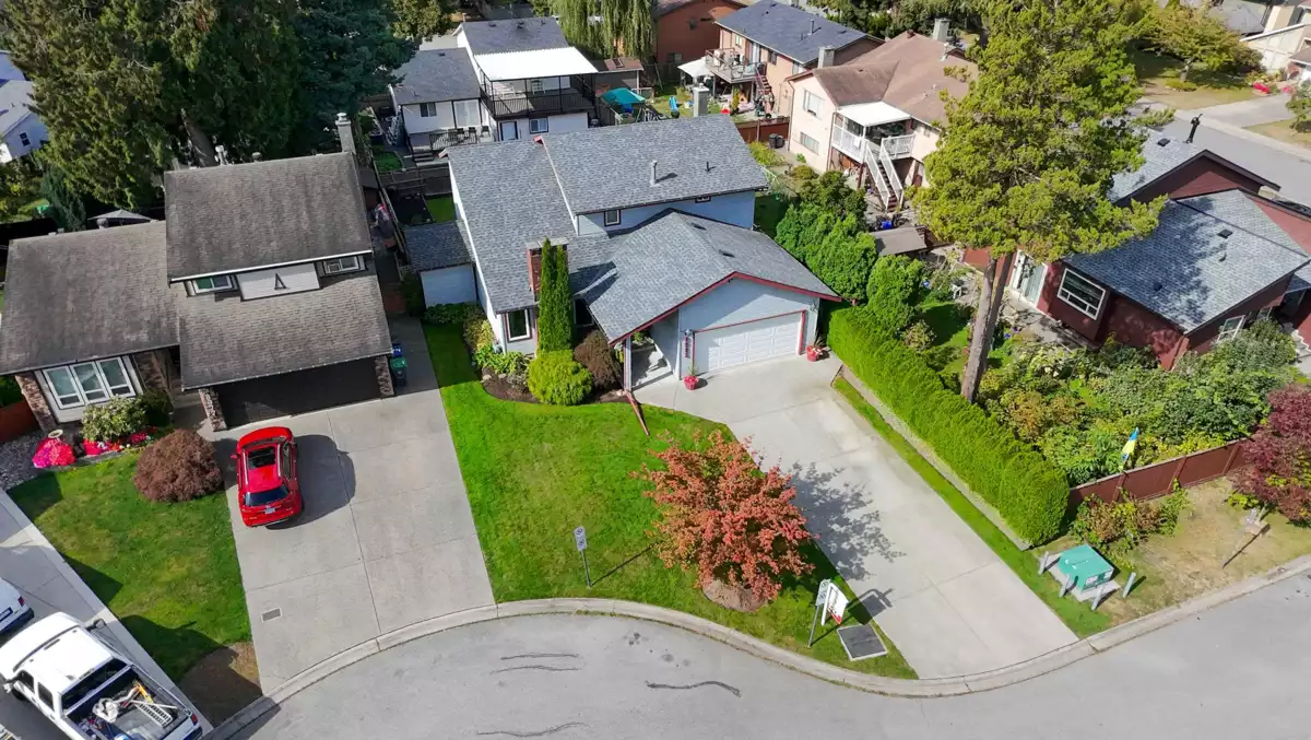 Family Room Photo of 8985 145 Street, Surrey, BC