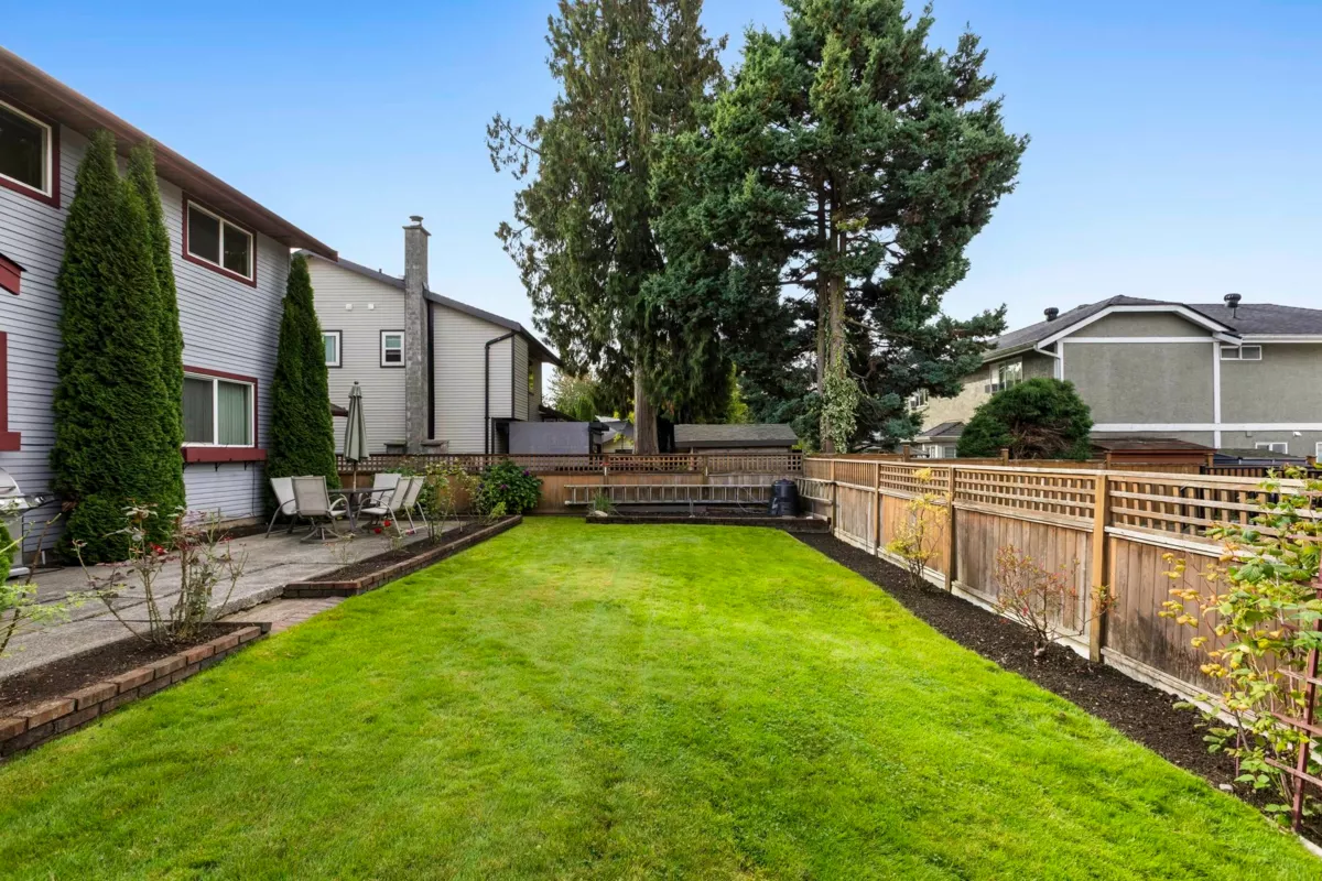 Hot Tub / Spa Photo of 8985 145 Street, Surrey, BC