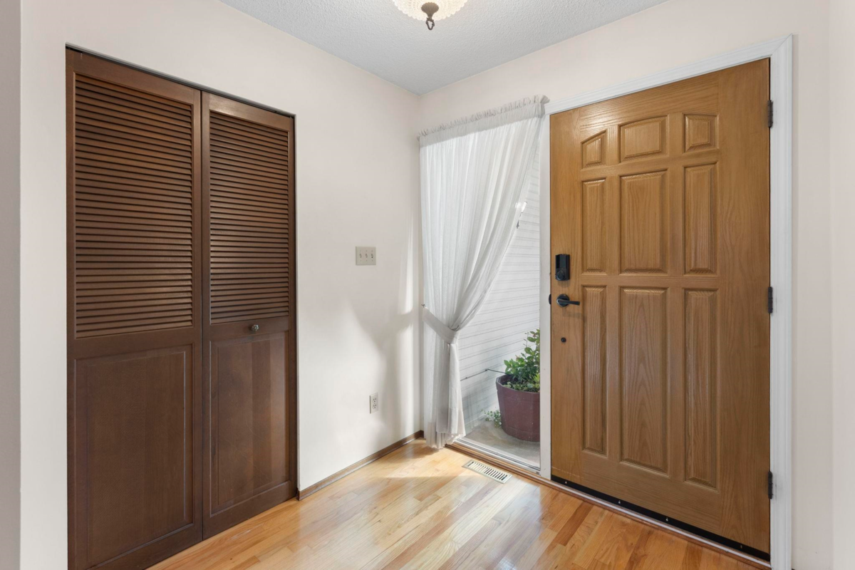 Kitchen Photo of 8985 145 Street, Surrey, BC