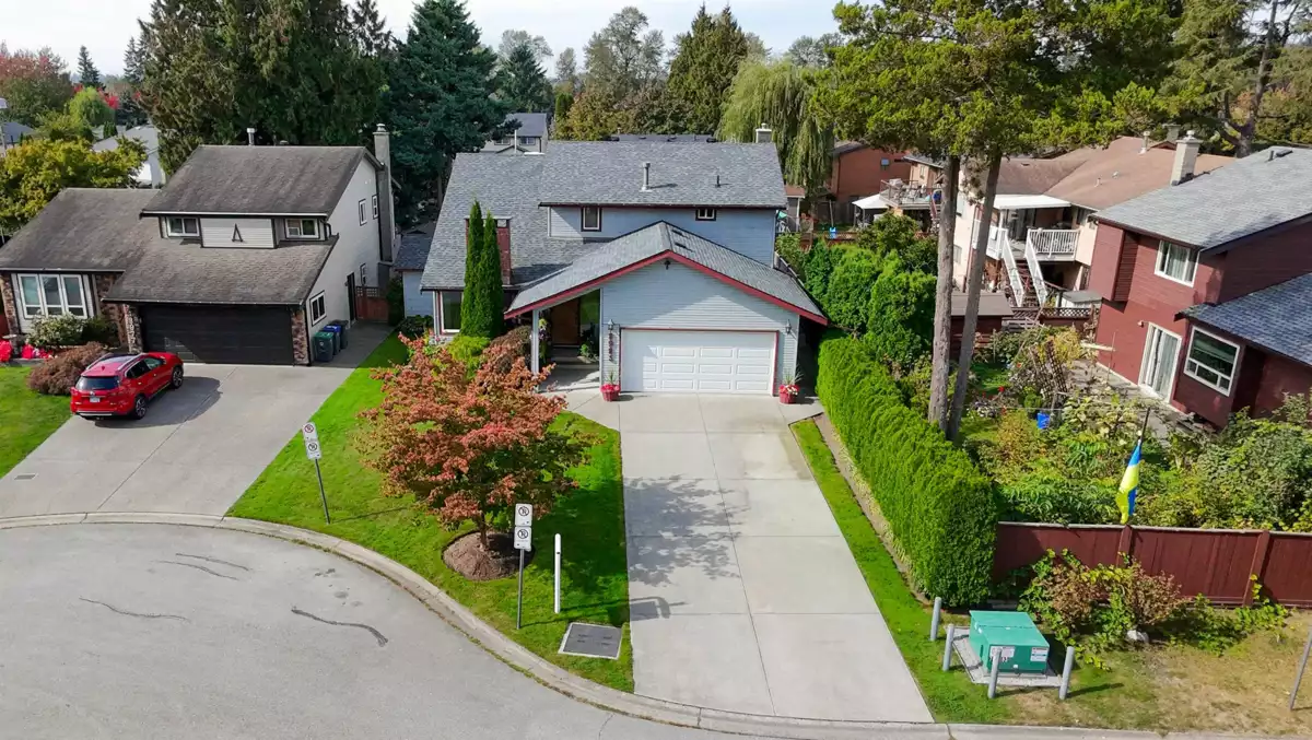 Living Room Photo of 8985 145 Street, Surrey, BC