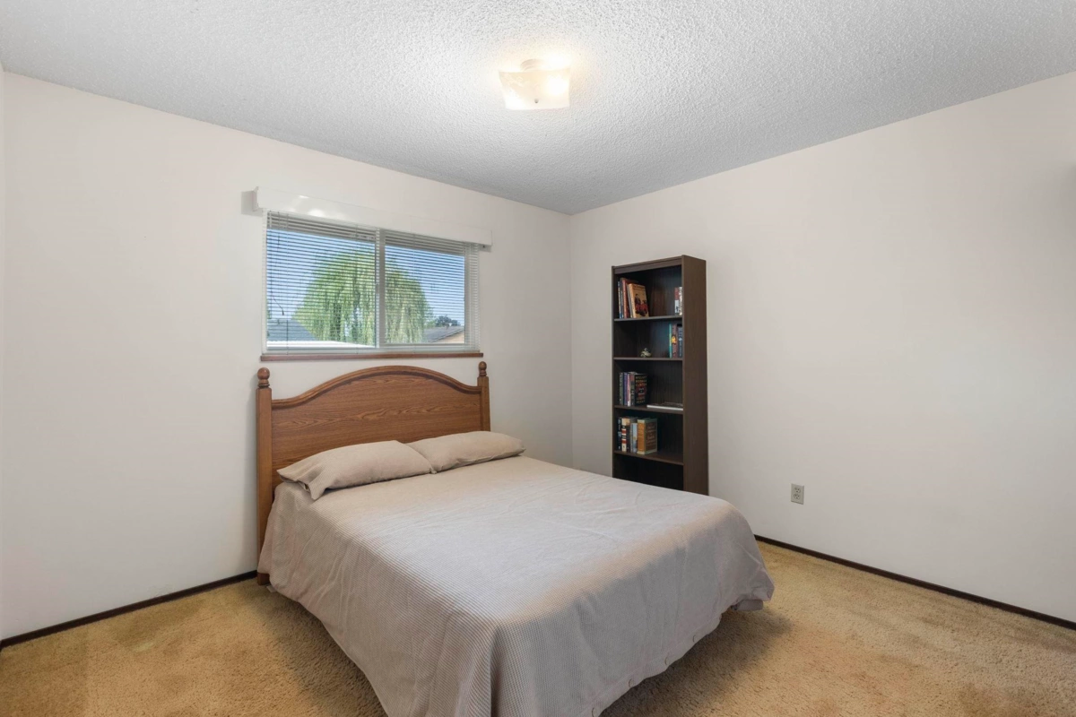 Staircase Photo of 8985 145 Street, Surrey, BC