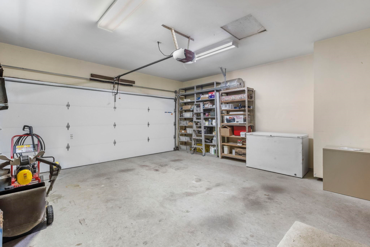 Swimming Pool Photo of 8985 145 Street, Surrey, BC