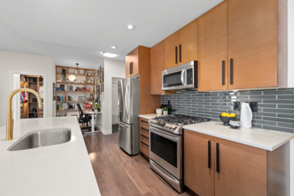 310 3294 Mt Seymour Parkway, North Vancouver, BC, North Vancouver — Apartment/Condo for sale