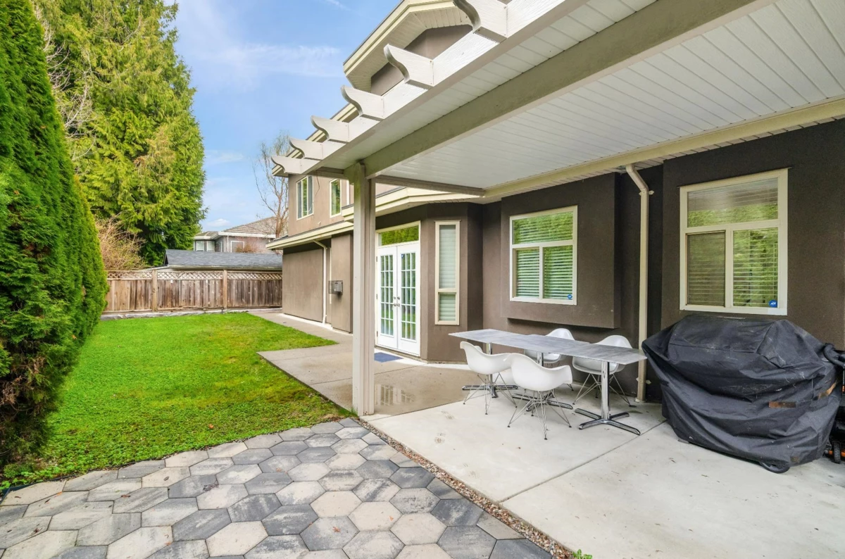 Front Yard Photo of 9831 Pigott Road, Richmond, BC