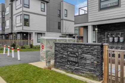 22 19631 55a Avenue, Langley, BC, Langley — Townhouse for sale