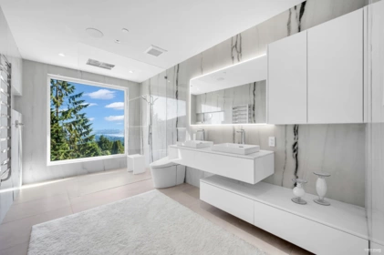 Entry Foyer Photo of 535 Craigmohr Drive, West Vancouver, BC