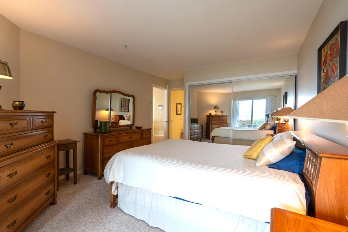 Bedroom 3 Photo of 102 5470 Inlet Avenue, Sechelt, BC