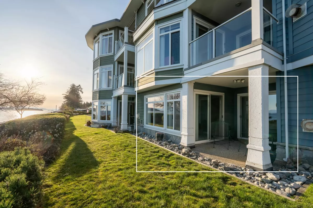 Exterior Front Photo of 102 5470 Inlet Avenue, Sechelt, BC