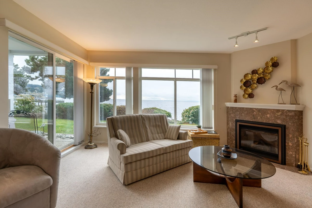 Family Room Photo of 102 5470 Inlet Avenue, Sechelt, BC