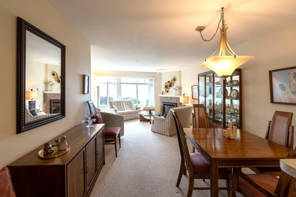 Primary Bedroom Photo of 102 5470 Inlet Avenue, Sechelt, BC