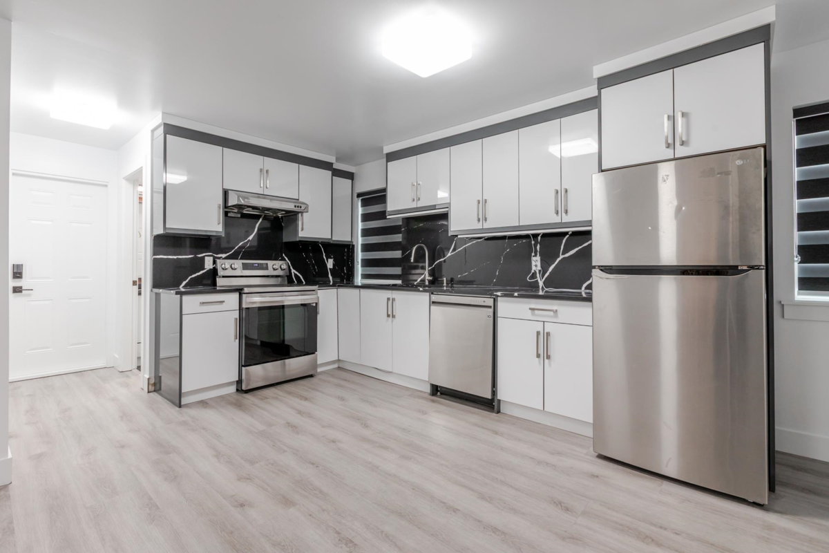 Front Yard Photo of 8244 151a Street, Surrey, BC