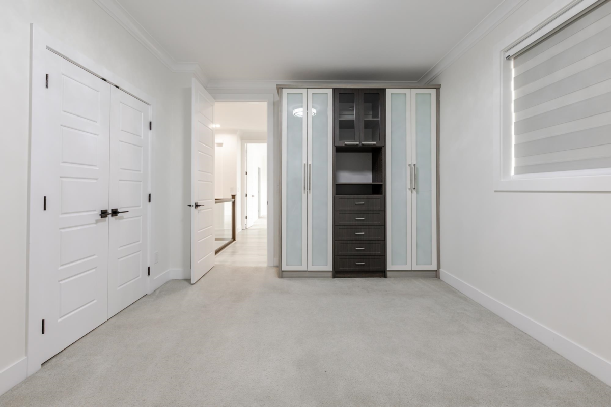 Mudroom Photo of 8244 151a Street, Surrey, BC