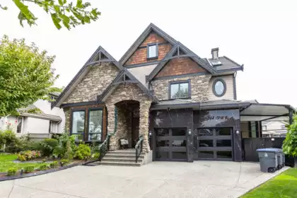 8244 151a Street, Surrey, BC, Fleetwood Tynehead — 8 bed single family residence for sale