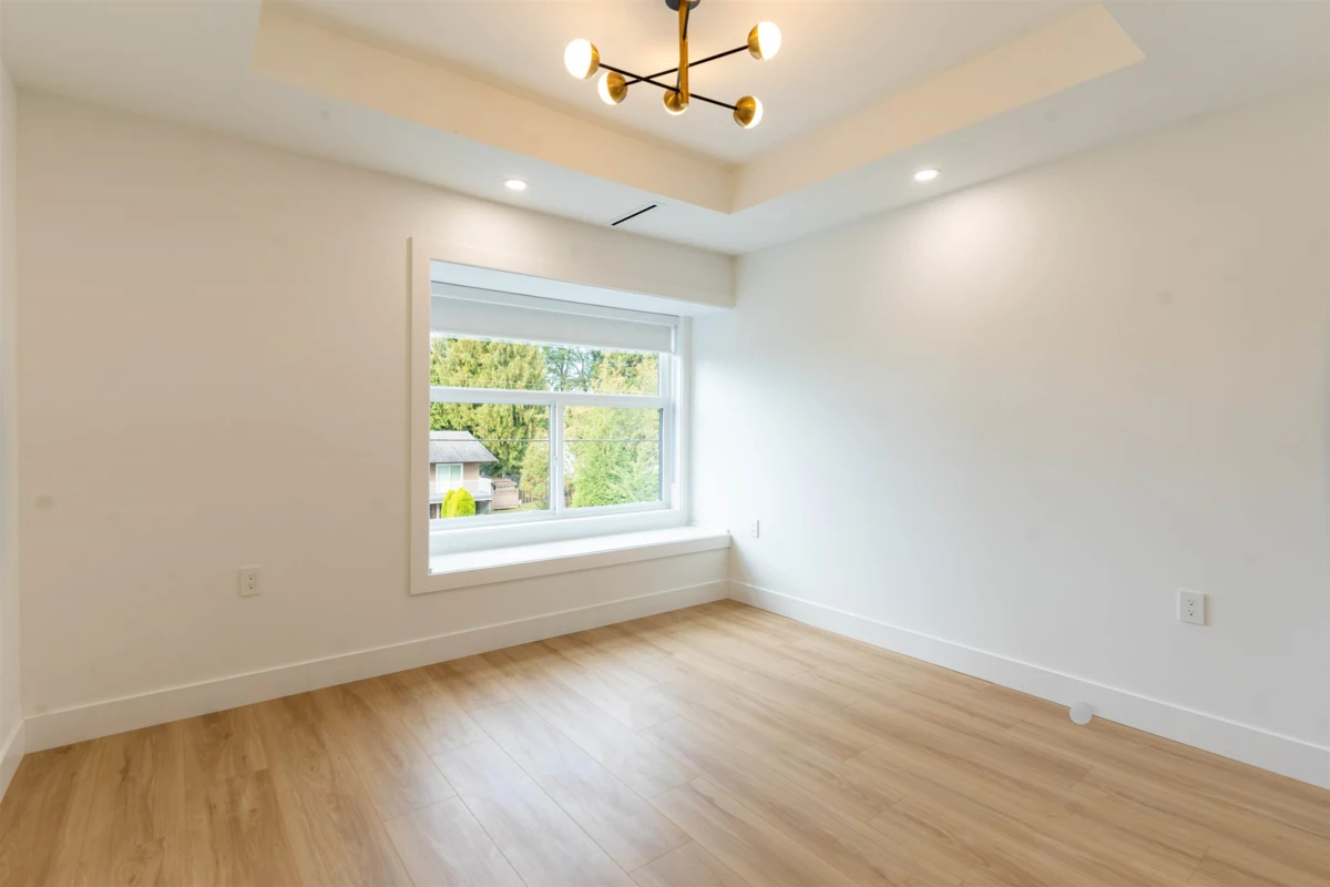 Entry Foyer Photo of 7684 115a Street, Delta, BC