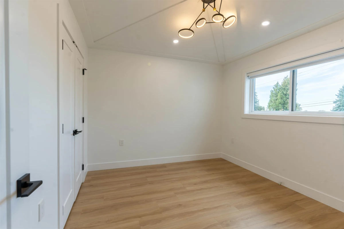 Hallway Photo of 7684 115a Street, Delta, BC